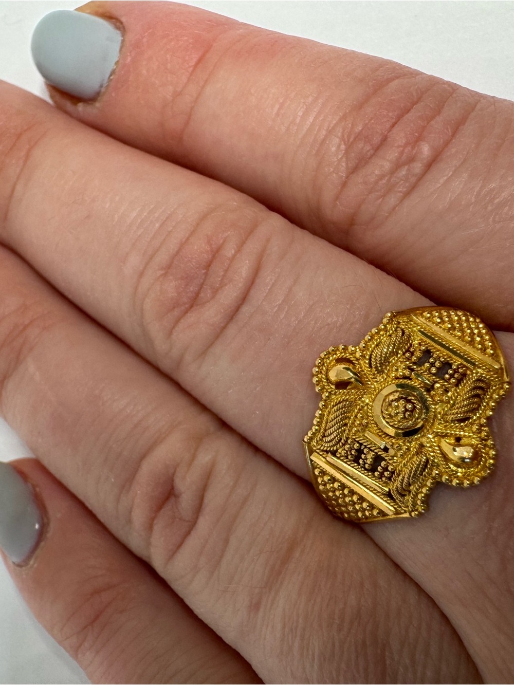 Vintage 21K Gold Ring 3.4 grams Size 8 | Solid Yellow Gold Jewelry - Picture 15 of 17